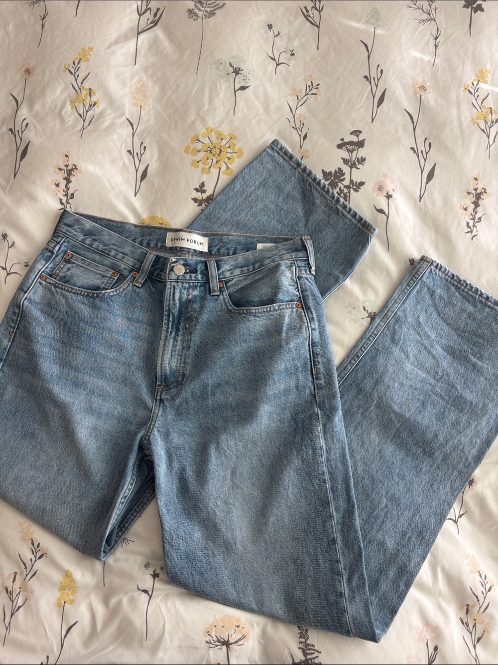 Aritzia Denim Forum Light Blue Straight-Leg Jeans